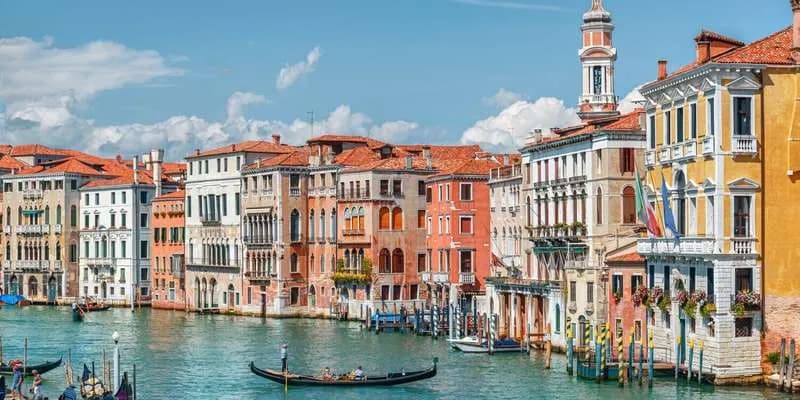 Gdzie rezerwować hotele, aby uniknąć wysokich cen i pułapek?