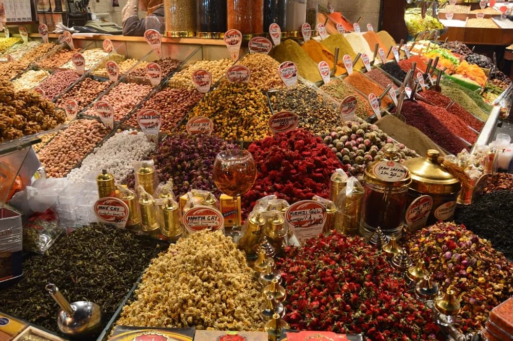 Najlepsze pamiątki z Turcji, które musisz przywieźć z podróży